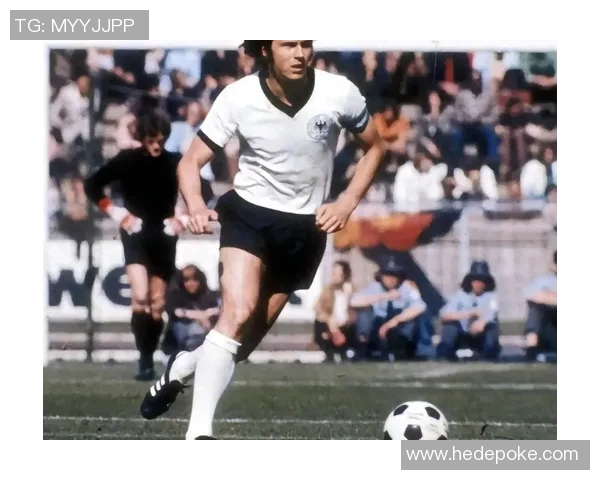 全球足球历史十大球星排名榜：谁是最伟大的传奇人物